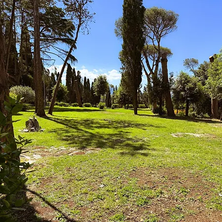 Отель Due Leoni - Casa Per Turismo Cattolico *