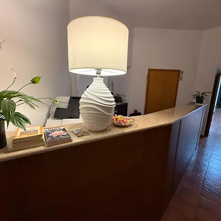 Due Leoni - Casa Per Turismo Cattolico * רומא