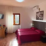 Due Leoni - Casa Per Ferie *