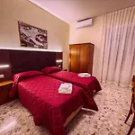 Hotel Due Leoni - Casa Per Ferie Roma